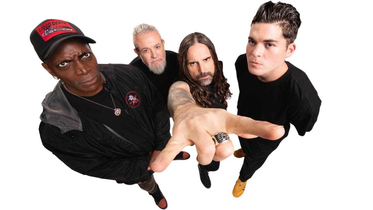 Derrick, Paulo, Andreas e Greyson: o Sepultura