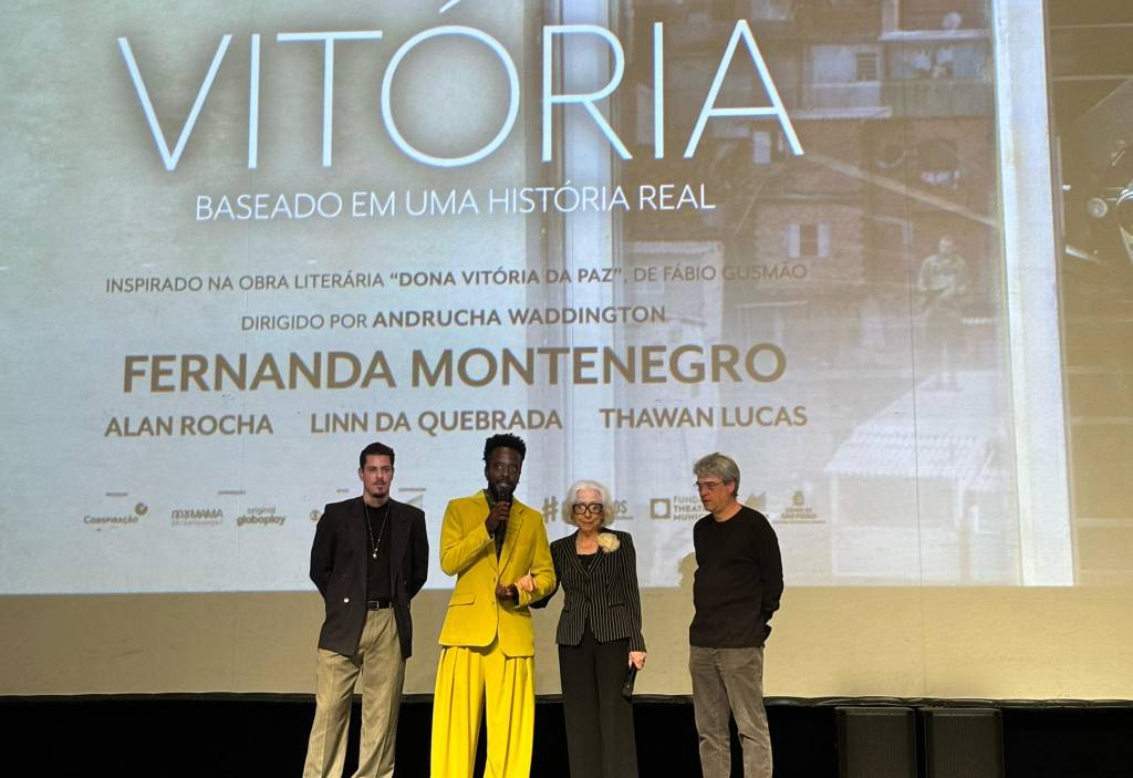 “Vitória”, com Fernanda Montenegro, faz pré-estreia no Theatro Municipal de SP