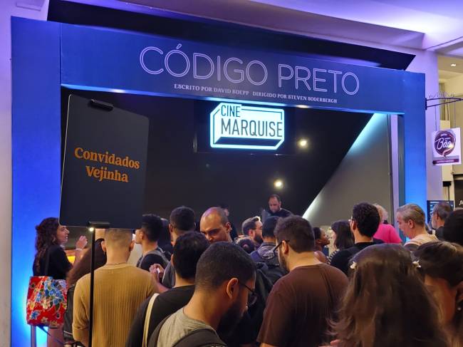 Entrada do Cine Marquise para a pré-estreia