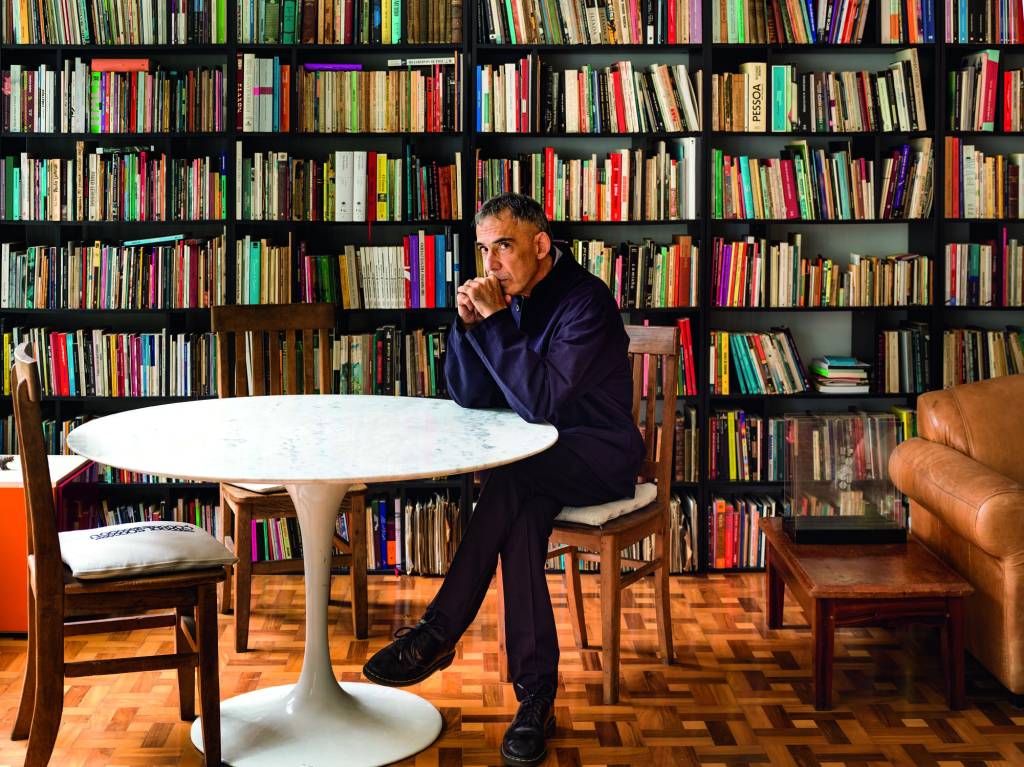 Ouça Arnaldo Antunes