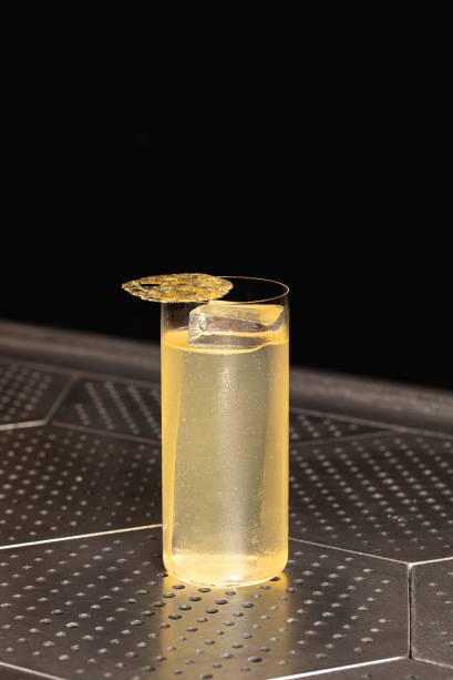 Drinque com borbulhante de cambuci, do Tan Tan