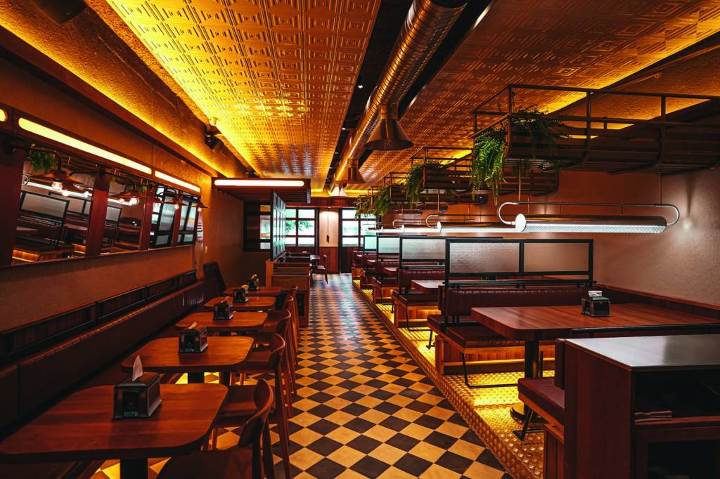 Pão com Carne tem, pela primeira vez, mesas em novo endereço