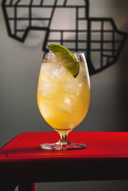 Drinque com borbulhante de cambuci: servido no Krozta