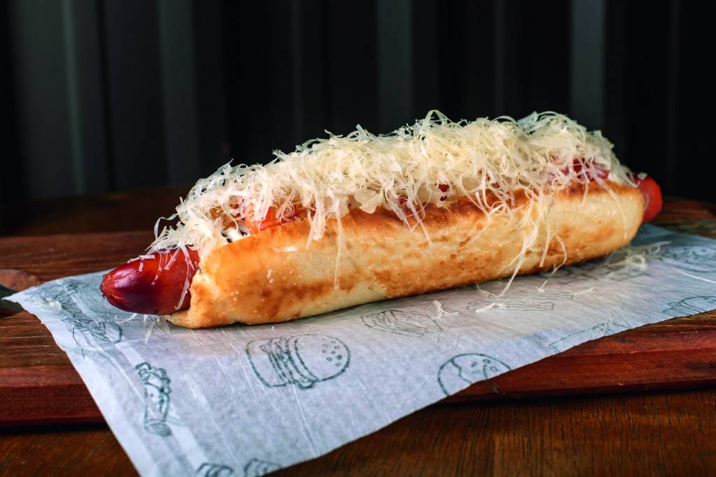 PoPa Artesanal Hot Dog reabre em ambiente repaginado