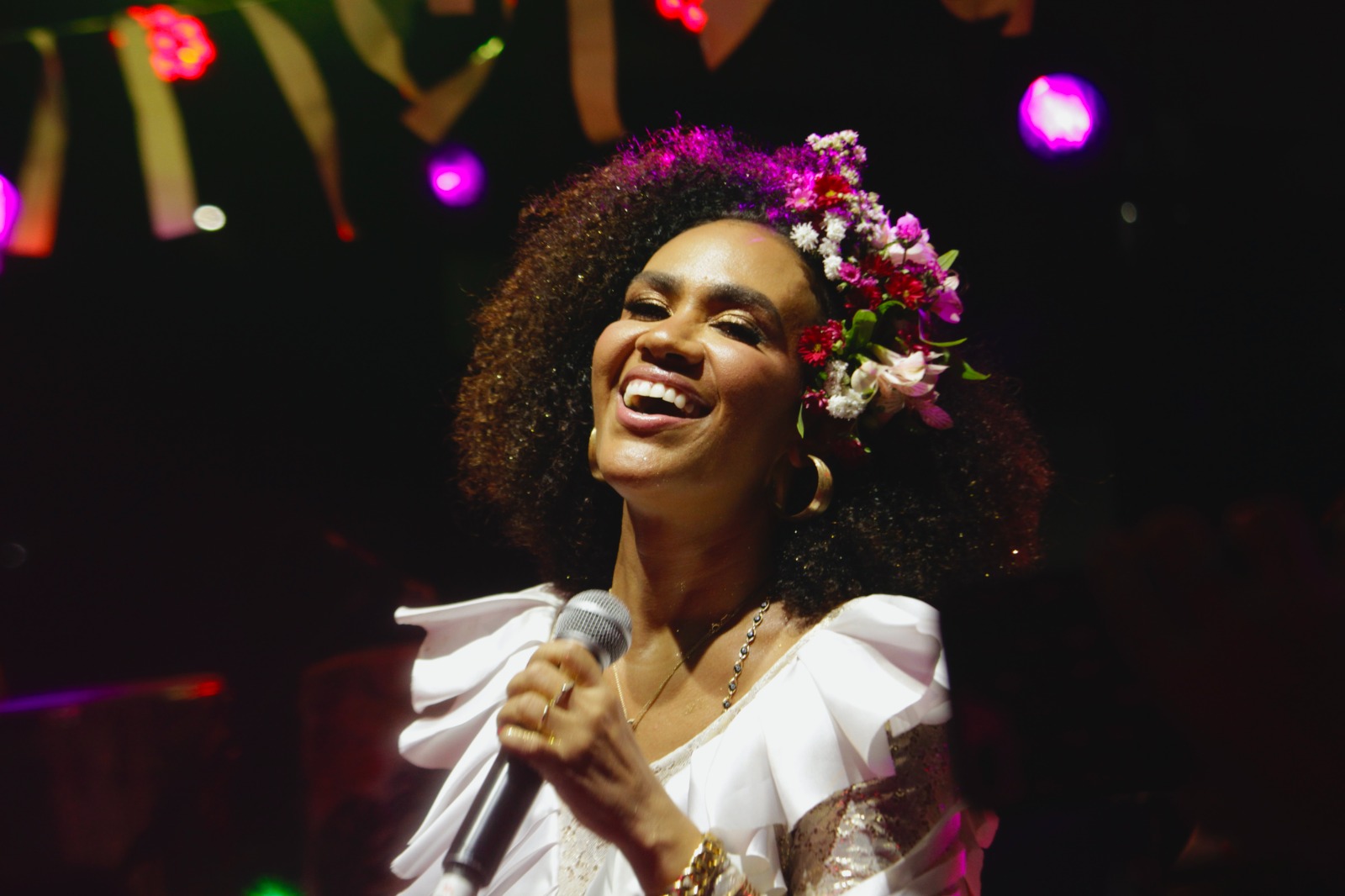 Mariene de Castro homenageia mulheres sambistas na Casa Natura Musical