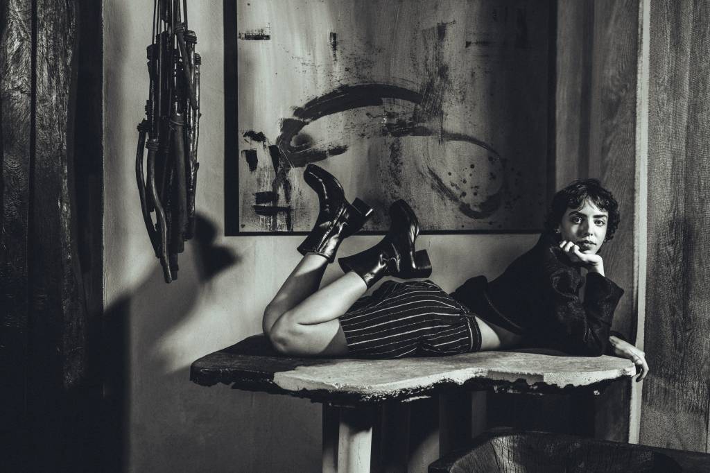 Jay Boggo e Sandra Melo apresentam collab de calçados artesanais