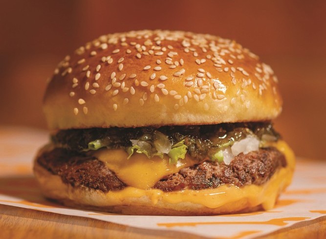 Torta sem glúten, pizza de frango e hambúrguer: novidades para fãs de comidinhas