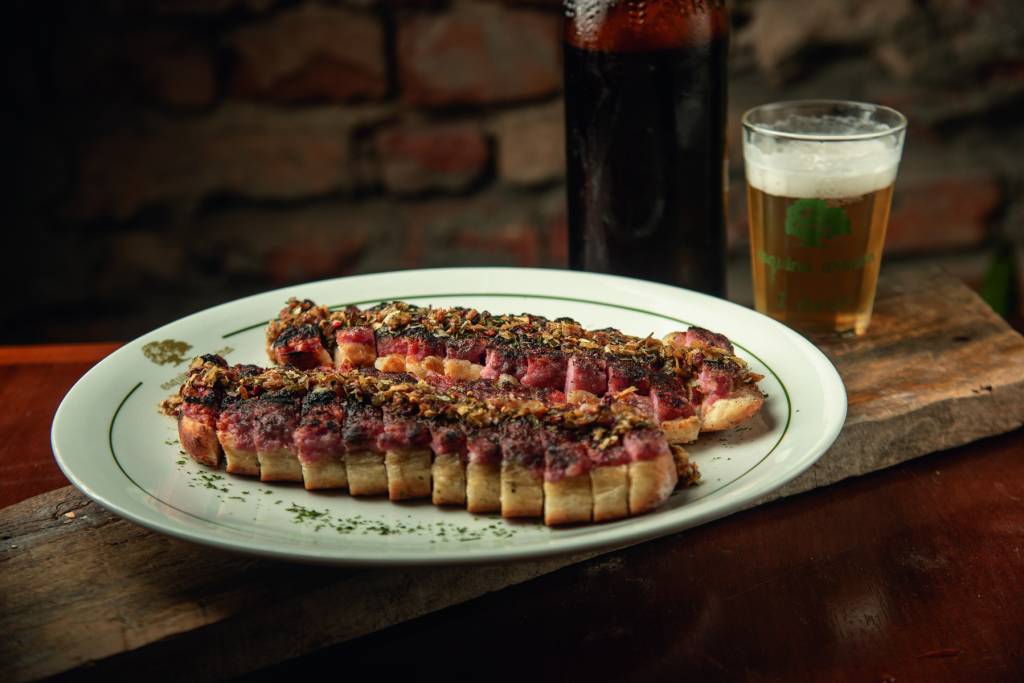 Esquina Aroeira, boteco do Ipiranga, serve o trivial bem-feito