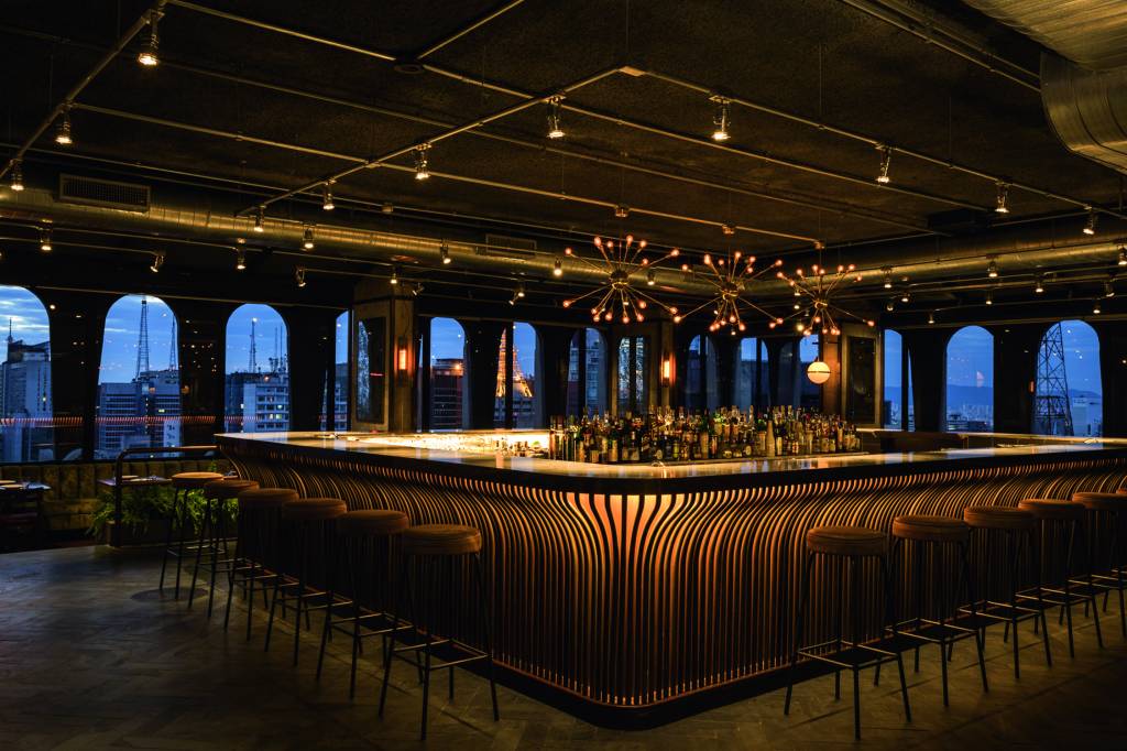 Seen renova carta de drinques dedicada ao zodíaco e lança menu harmonizado