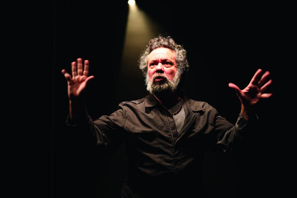 Indicado ao Prêmio APTR, monólogo ‘Claustrofobia’ chega em São Paulo