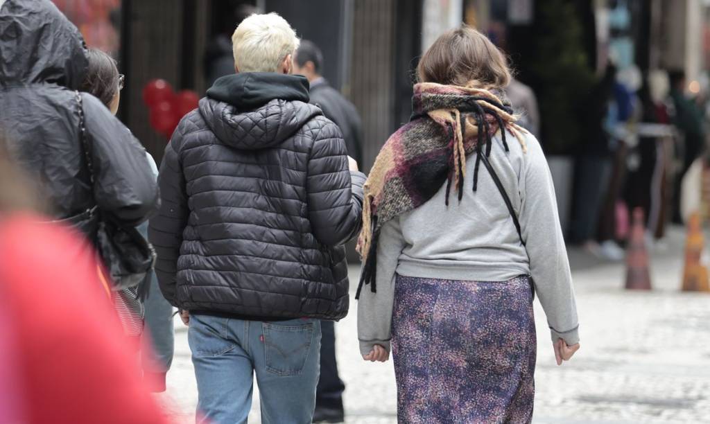 Defesa Civil alerta para ventos fortes na faixa leste de São Paulo