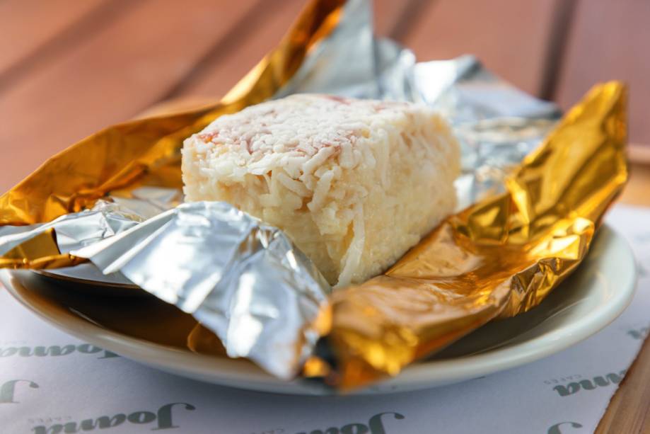 Joana Cafés: bolo de coco Joana Cafés: bolo de coco