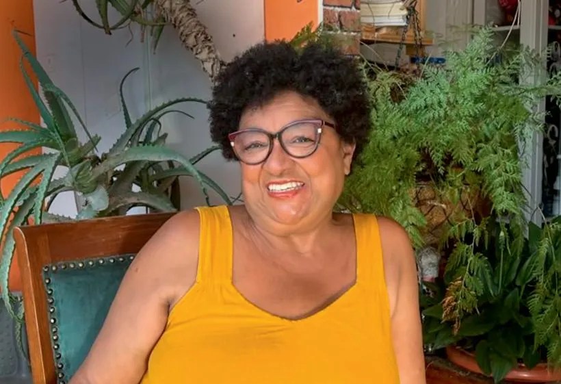 Dona Jacira morre aos 60 anos: mãe de Emicida e Fióti