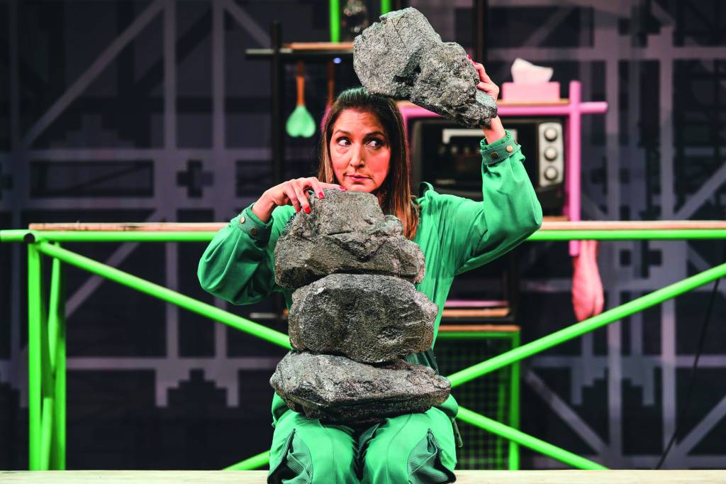 Flávia Garrafa estreia duas comédias solo em agosto em SP