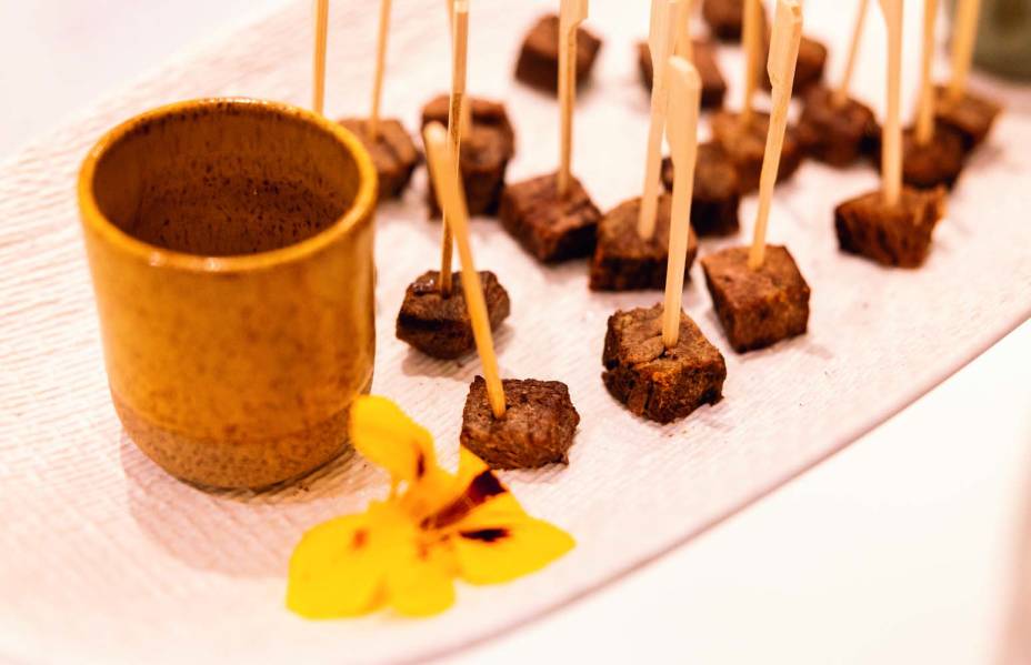 Mignon selado com molho de gorgonzola