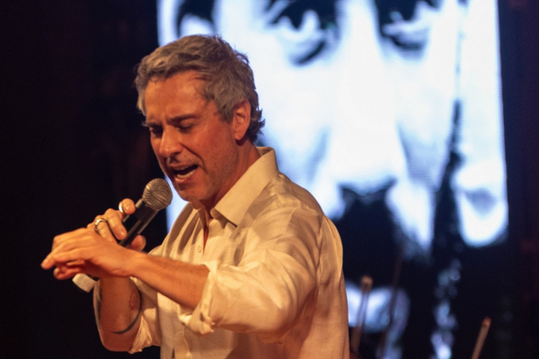 Alexandre Nero Canta Gonzaguinha em São Paulo