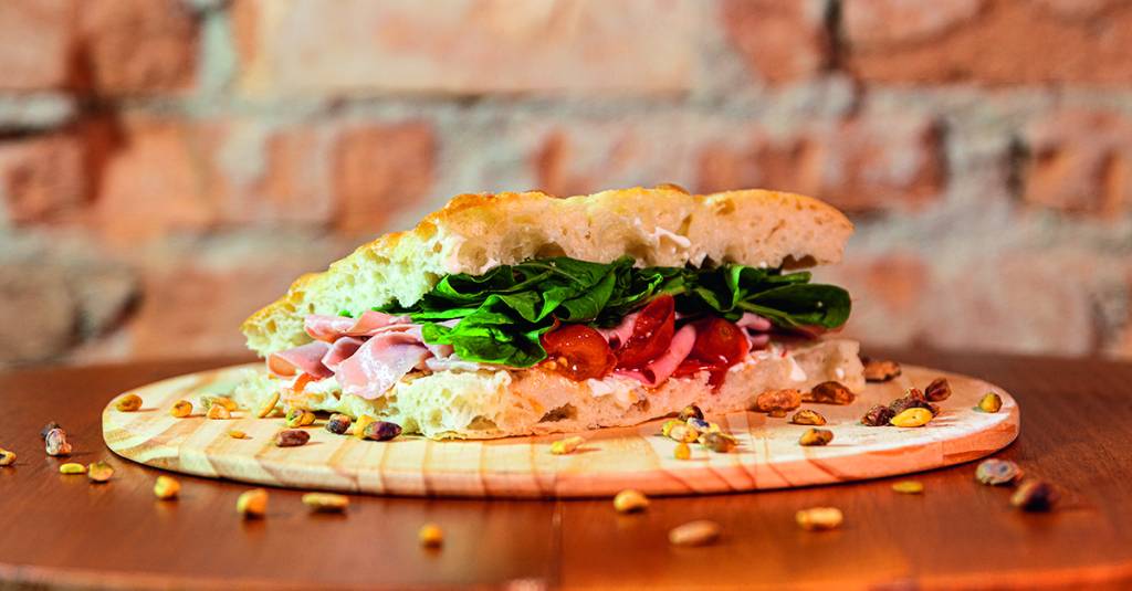 Forniamo vende sanduíches de estilo italiano no centro