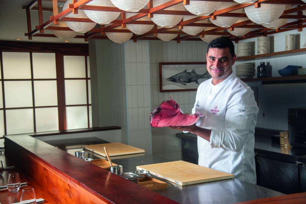 Oizumi Sushi serve omakassê de peixes com maturação a seco