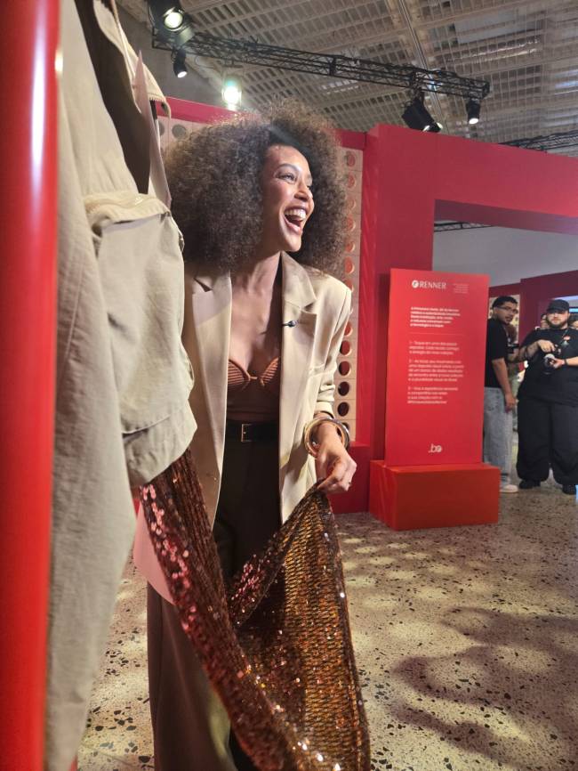 Taís-Araújo-no-lançamento-do-verão-Renner