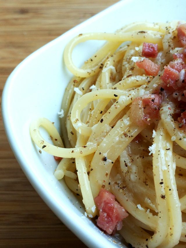 cropped-Spaghetti_carbonara.jpg