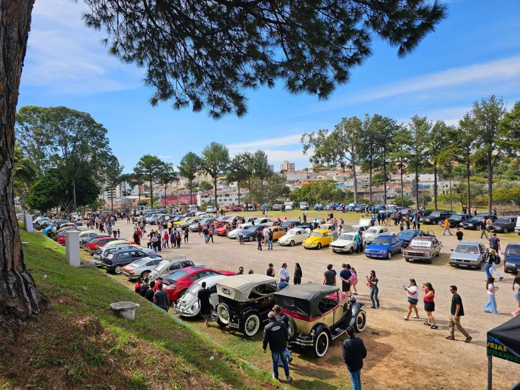 Campinas recebe festival com bandas de rock e encontro de carros e motos antigos