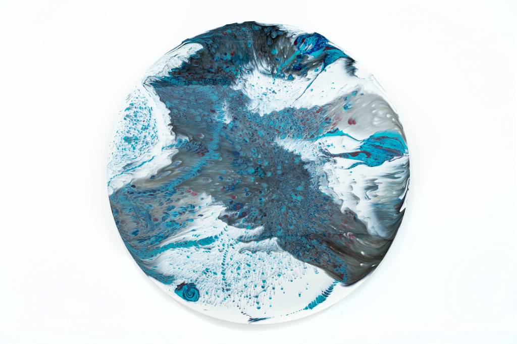 Alemão Thomas Schönauer exibe escultura de 2 metros na DAN Contemporânea