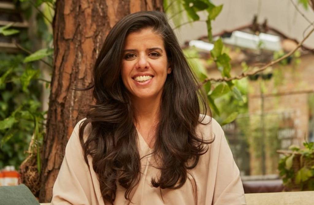 Brasileira assina beleza de desfile paralelo à Paris Fashion Week