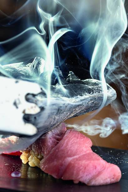 Standing Sushi: niguiri selado Standing Sushi: niguiri selado