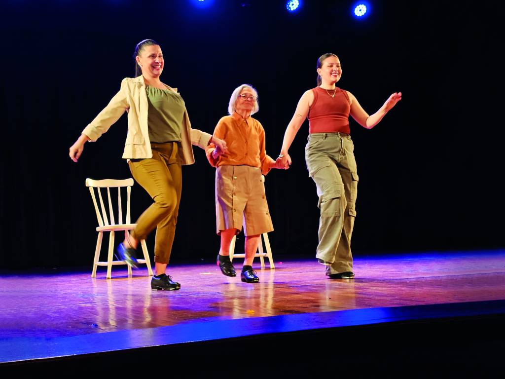 Dança depois dos 90: conheça Dona Maura e sua história com o sapateado