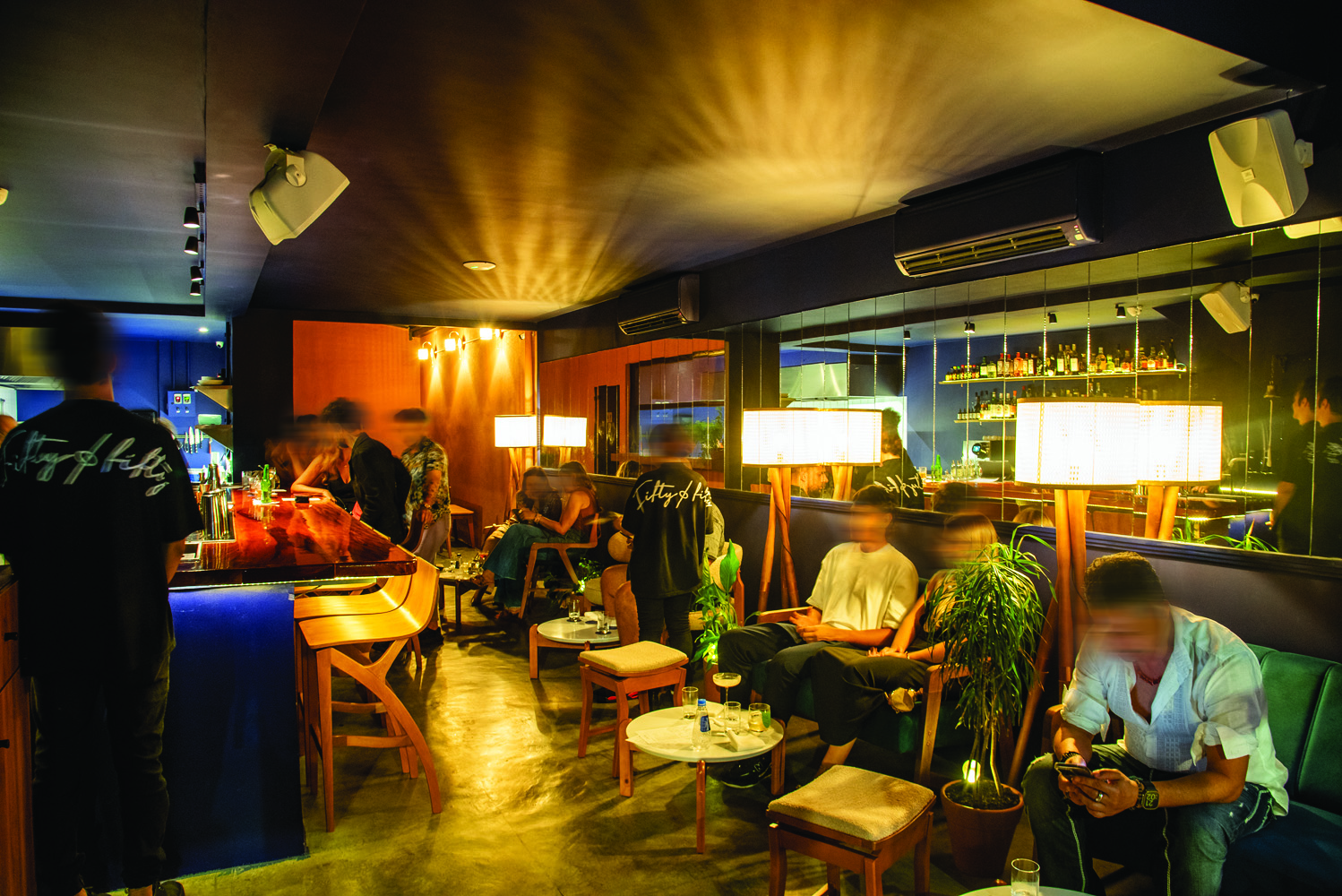 A casa com balc&atilde;o confort&aacute;vel: Fifty Fifty, a carta dos bartenders do ano