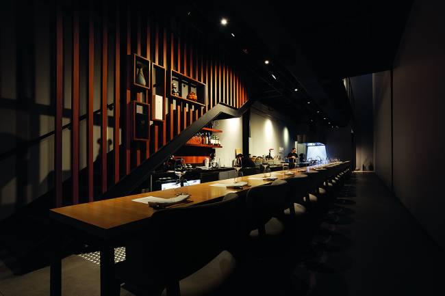 Murakami comemora seis anos com quatro jantares em outubro