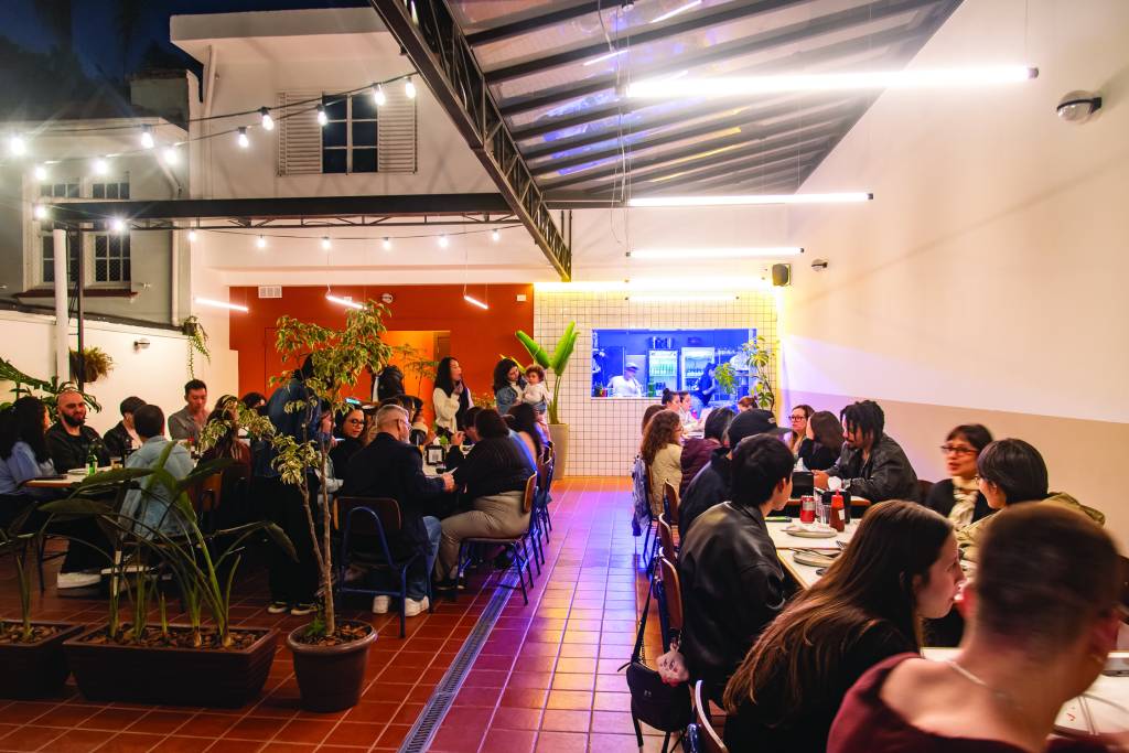 Wooza reabre maior na Vila Mariana com mais petiscos coreanos