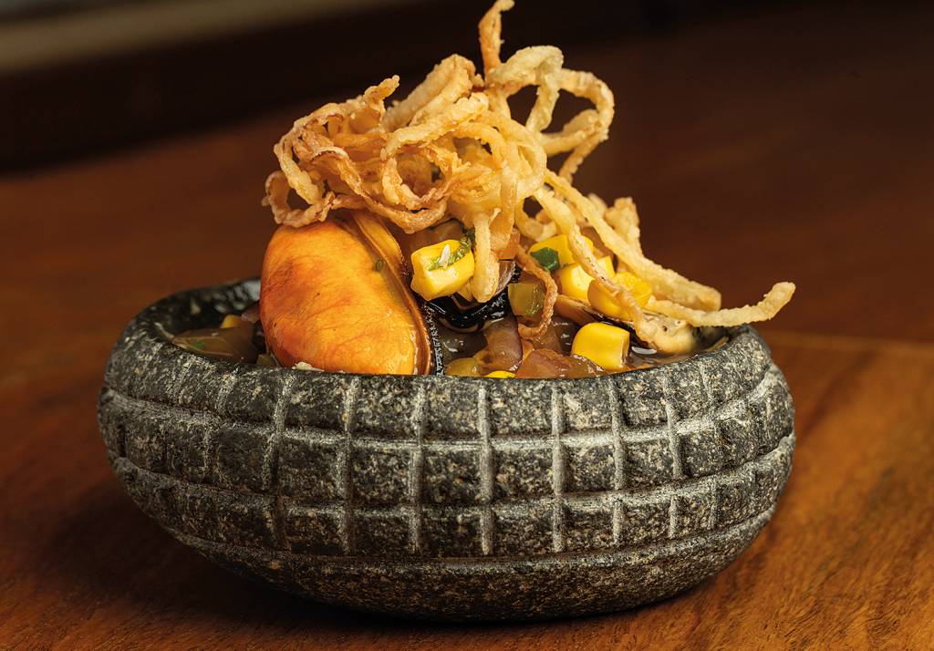 Brisa do Barú tem balcão de frutos do mar para 14 pessoas no Copan