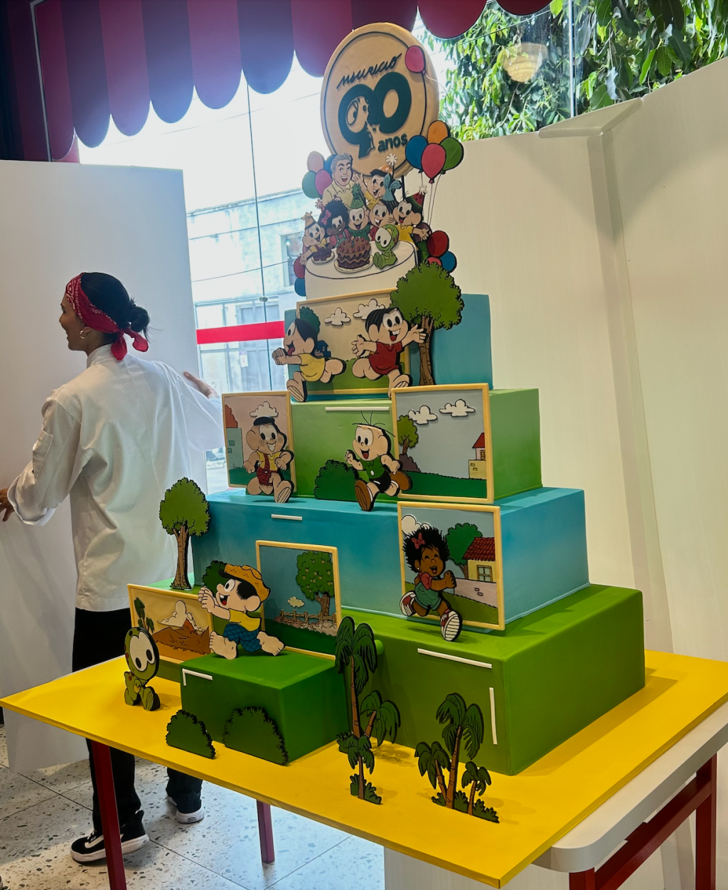 Bolo gigante inspirado nas tirinhas dos gibis