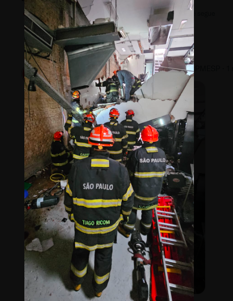 Teto de restaurante na Bela Vista desabou nesta quarta (8)