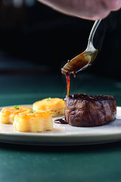 Casa Allamanda: filé-mignon chateaubriand Casa Allamanda: filé-mignon chateaubriand