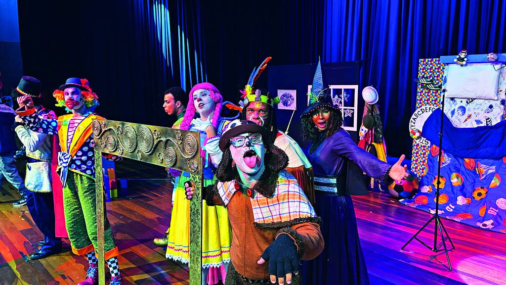 Musical infantil no Teatro Itália celebra diversidade com elenco inclusivo