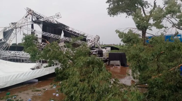 Desabamento em festa universitária deixa um morto e dezenas de feridos