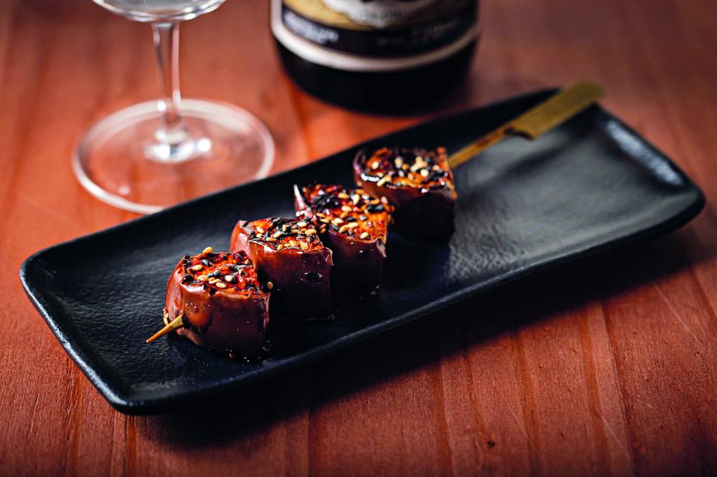 Chiisai Izakaya, nos Jardins, estreia com petiscos e coquetéis autorais