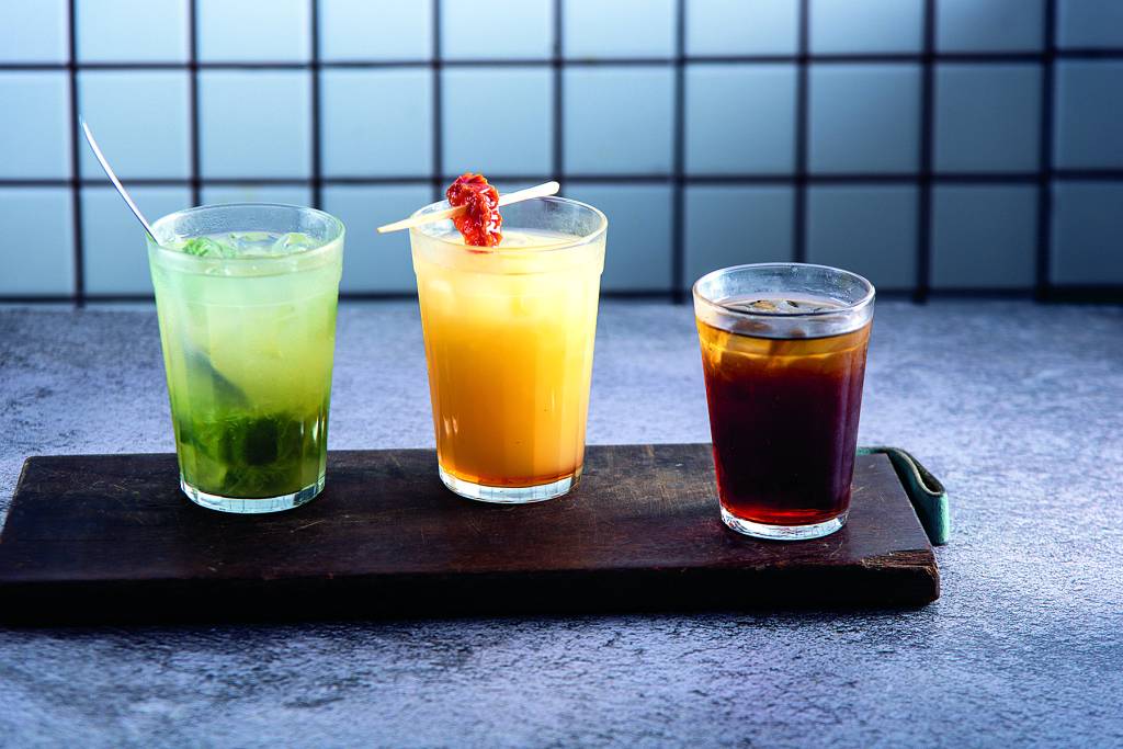 Tisco não pesa nos preços de petiscos e drinques como a caipirinha