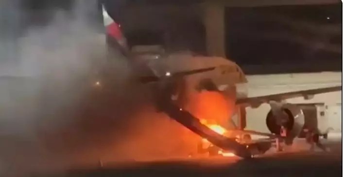 Incêndio atinge esteira de malas perto de aeronave no Aeroporto de Guarulhos