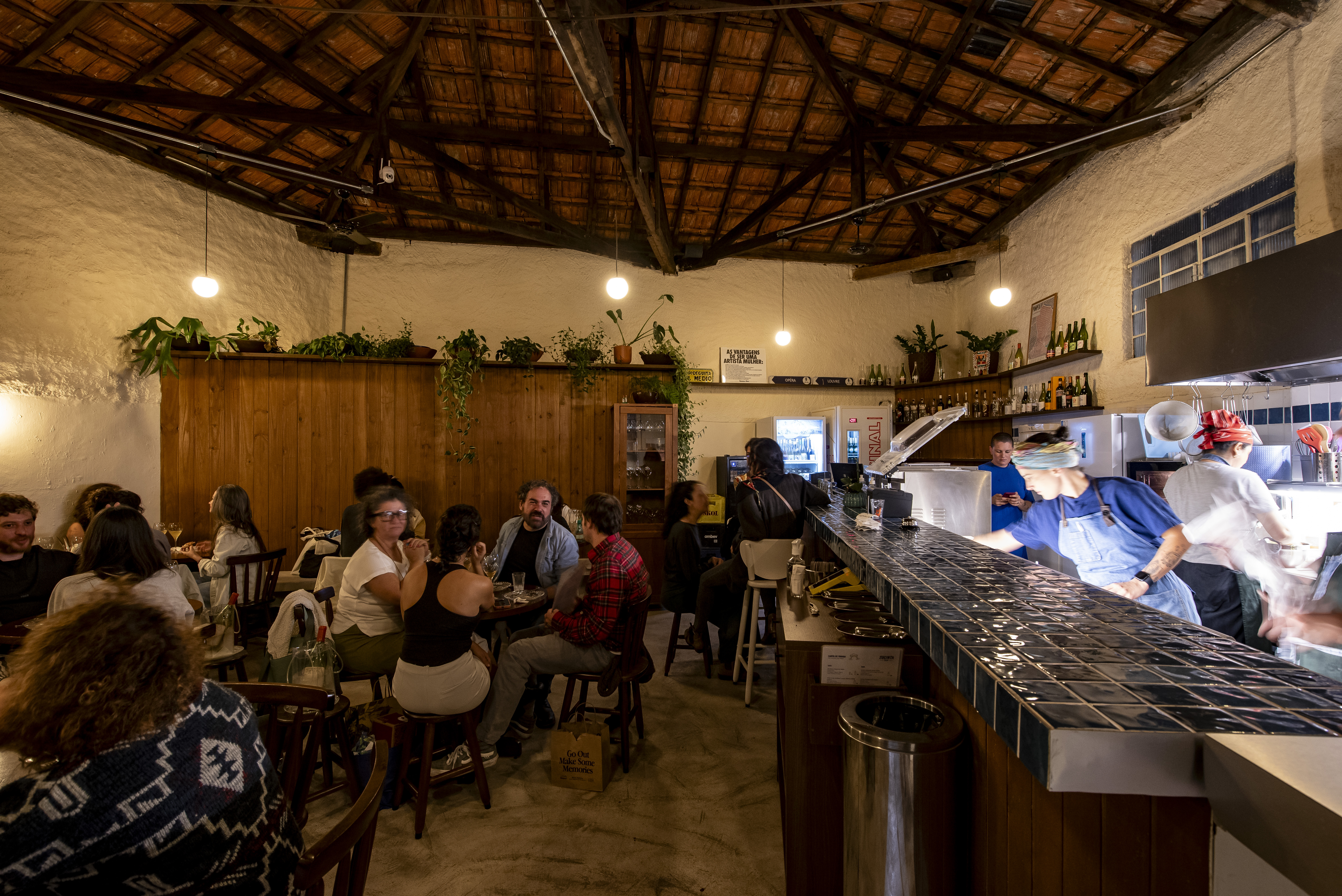 Sucinta Bar: ambiente sem frescura