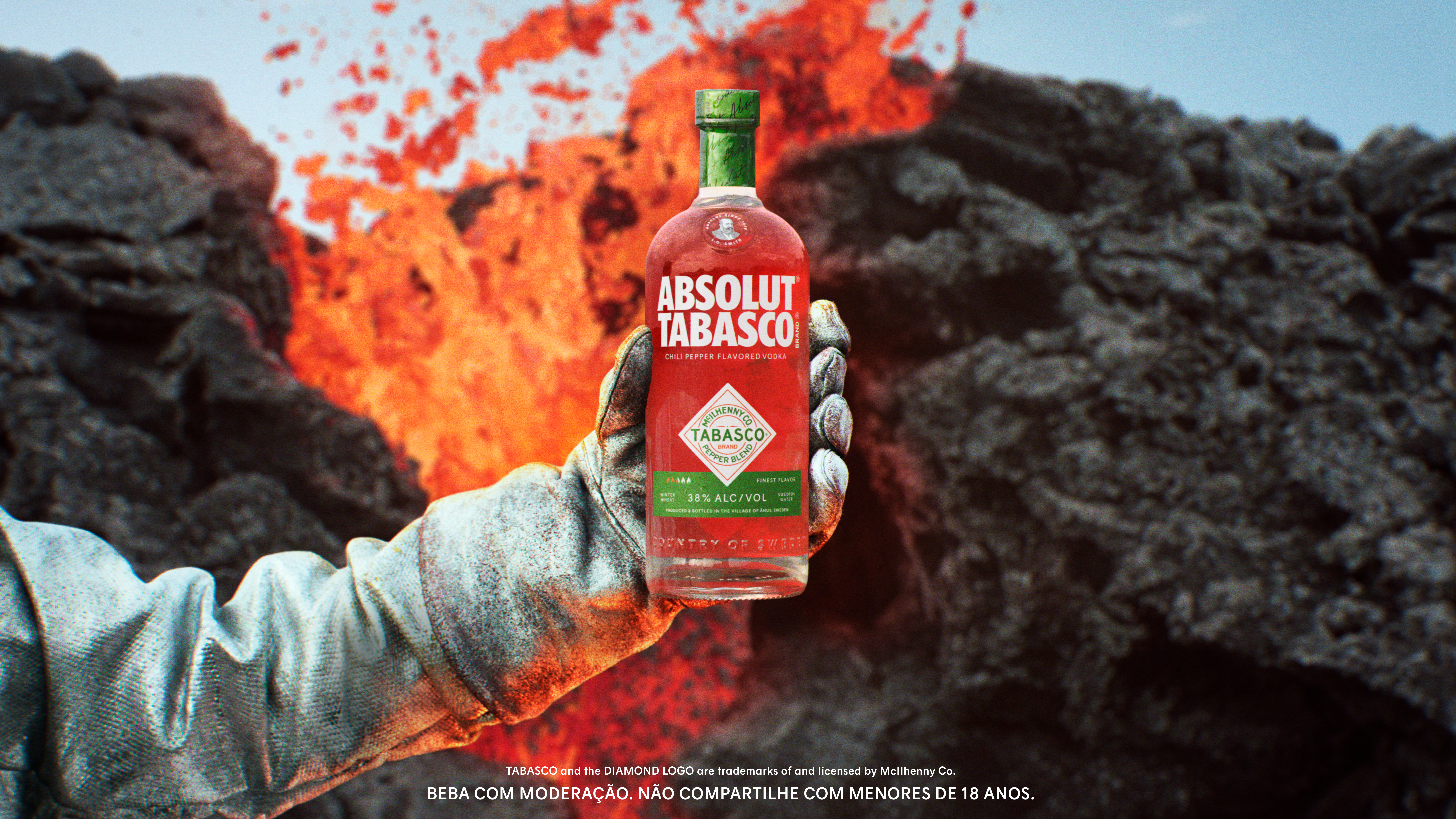 Absolut_Tabasco_ROW_Glove_16-9_Clean