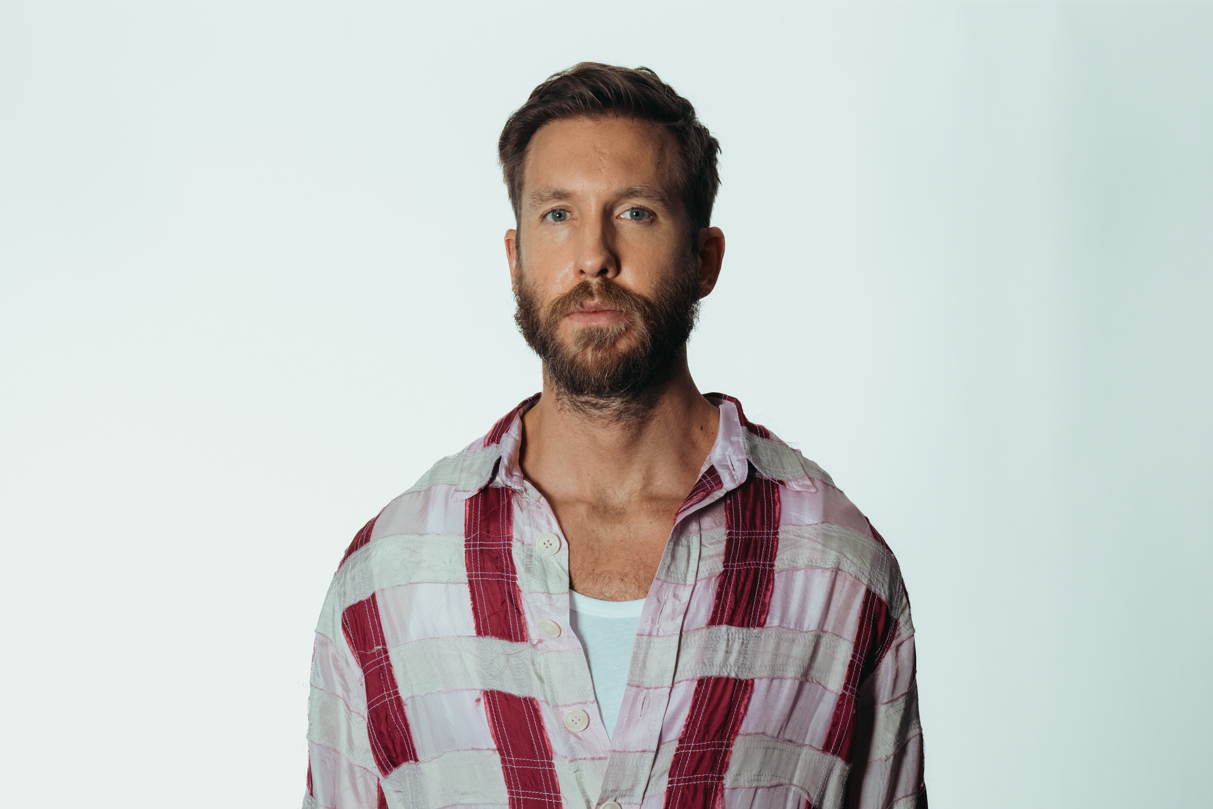 Calvin Harris no Carnaval de São Paulo: o DJ escocês participa do Bloco Skol no dia 8 de fevereiro