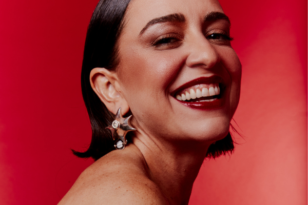 Roberta Sá comemora 20 anos de carreira com show em São Paulo