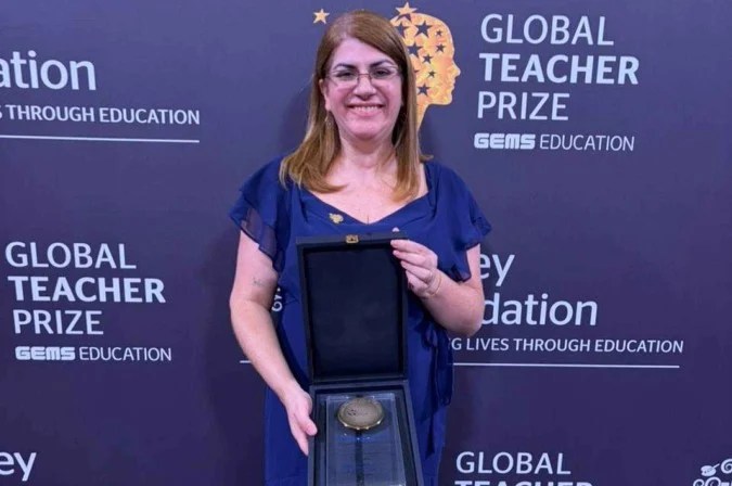 Professora de SP é eleita a mais influente do mundo