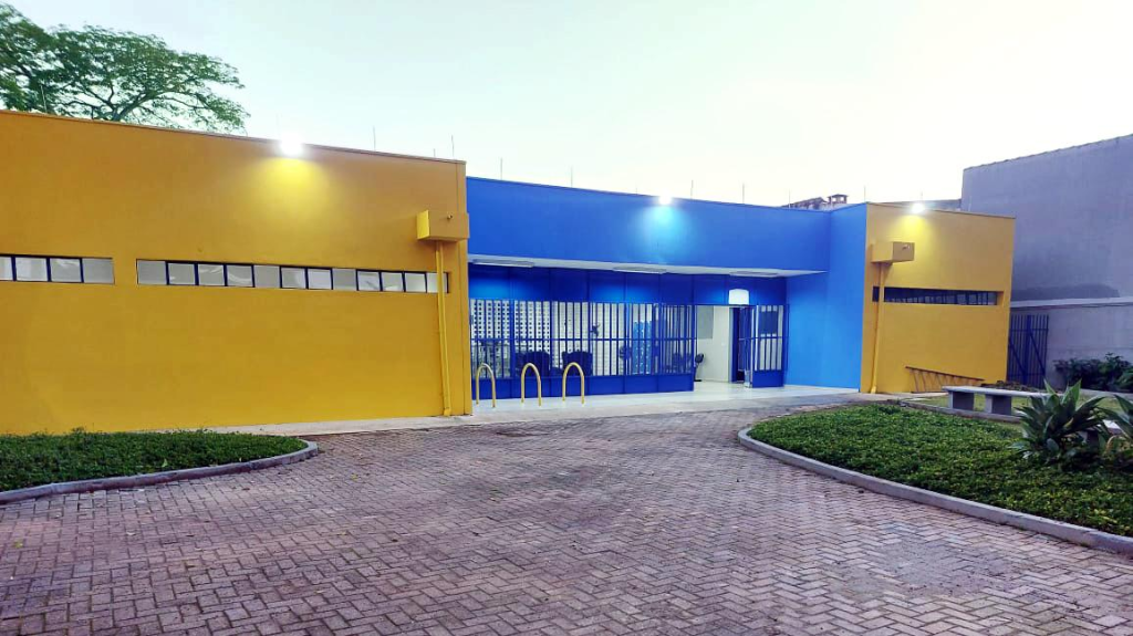 Biblioteca Gilberto Freyre é reaberta com torneio de futebol de botão e livros grátis
