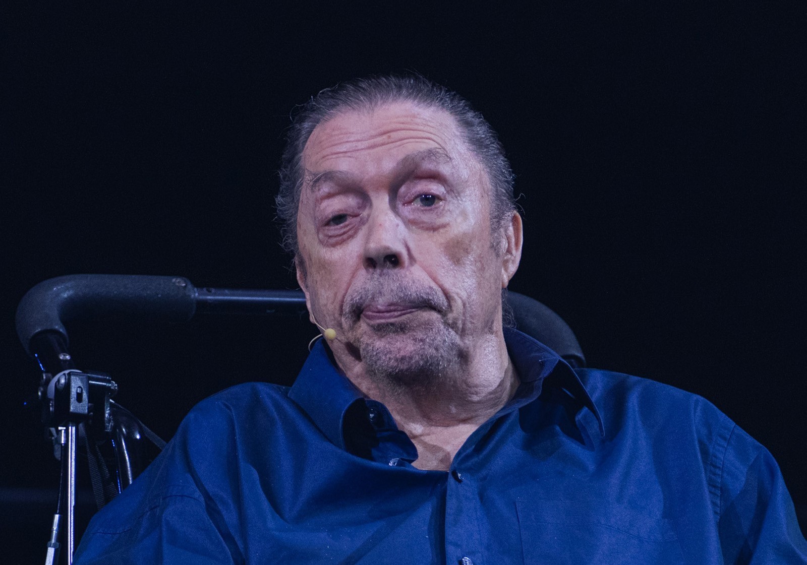 Relembre a trajetória de Tim Curry, morto nesta terça (25)