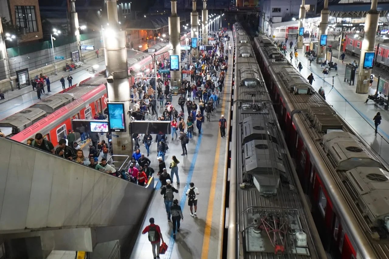 Vai pegar Metrô ou trem? Veja o status do sistema nesta sexta-feira (2)