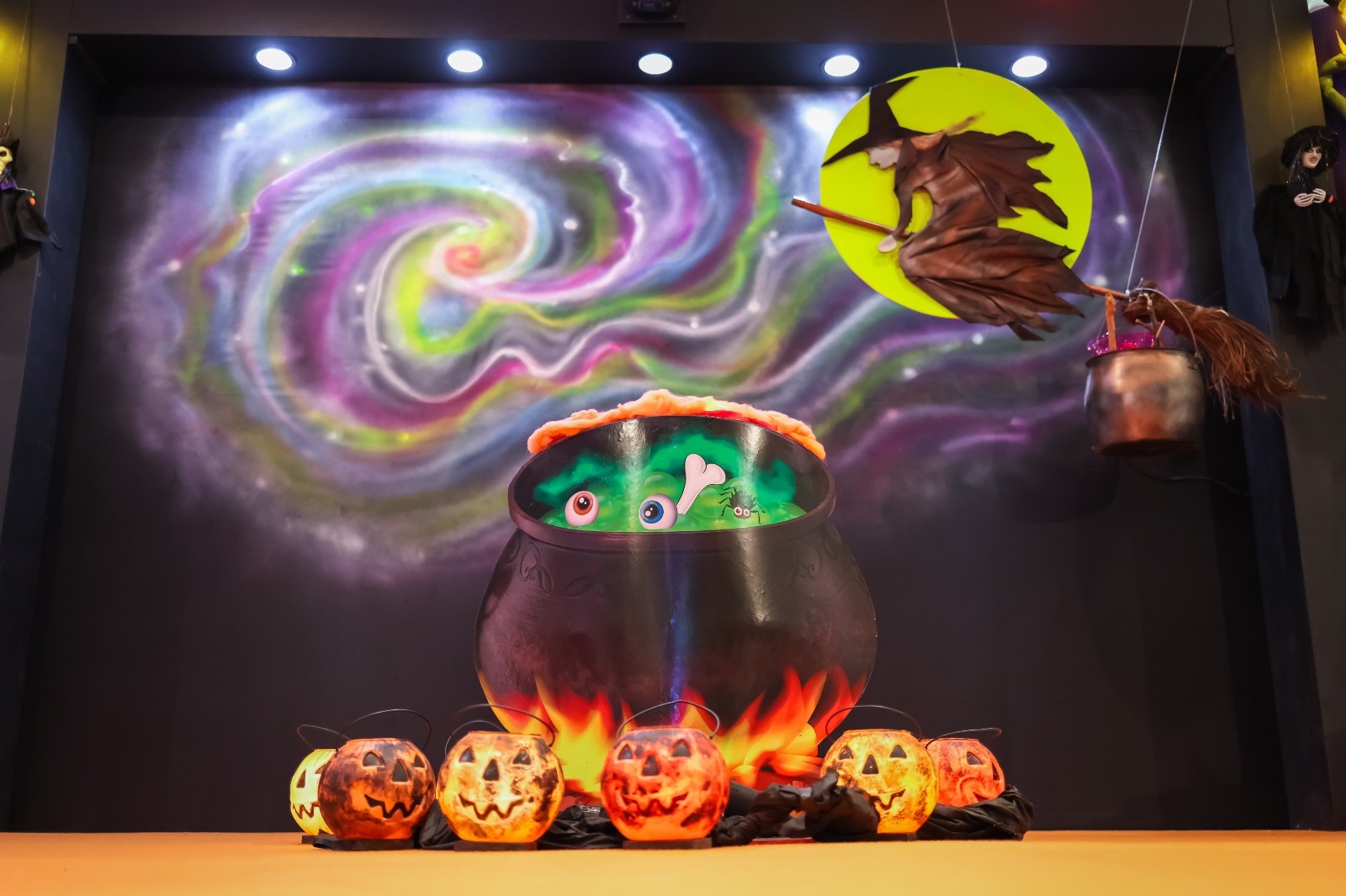 Festa de Halloween gratuita tem concurso de fantasias em shopping de SP